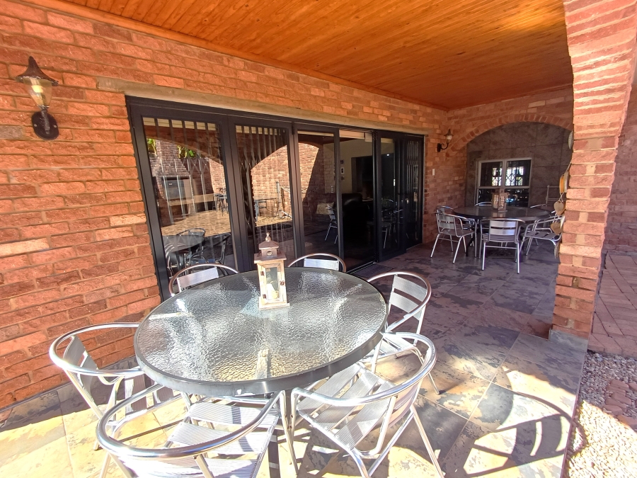 4 Bedroom Property for Sale in Vanes Estate Eastern Cape